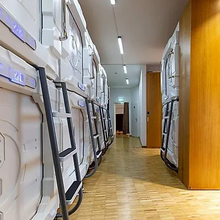 فندق-كبسولة Spacehotel 2*